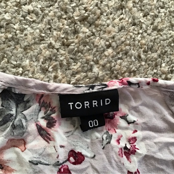 Torrid pink Floral smocked dress size00 - Picture 5 of 9